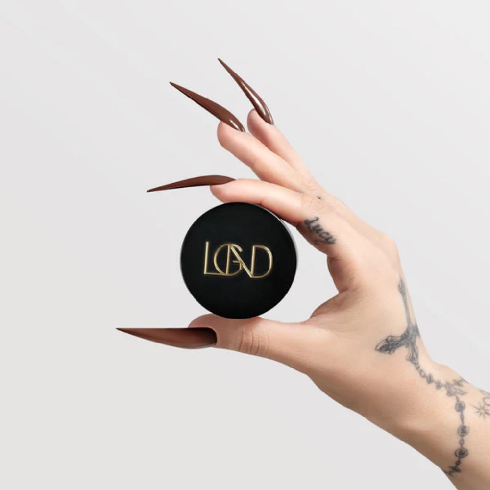 Chaun Legend long lasting chip resistant formula for durable nail art