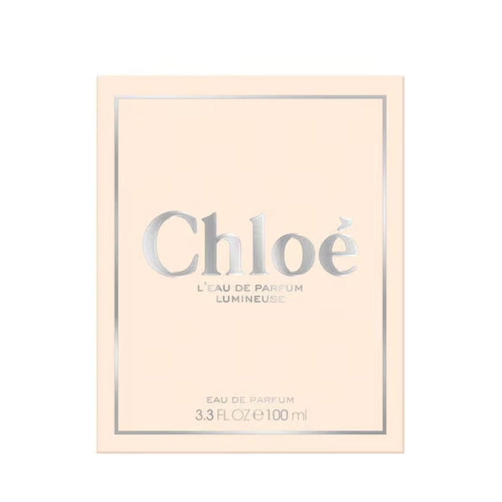 Chloé Leau Lumineuse packaging close-up highlights branding and elegance.