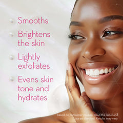 Cicatricure Antimanchas applying to cheek demonstrates quick absorption.