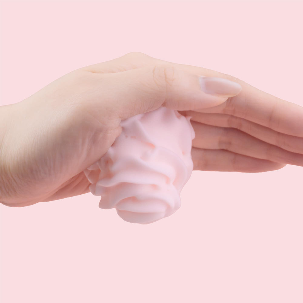 CL CAMILLASH foam texture detail highlighting soft, non-abrasive cleansing action.