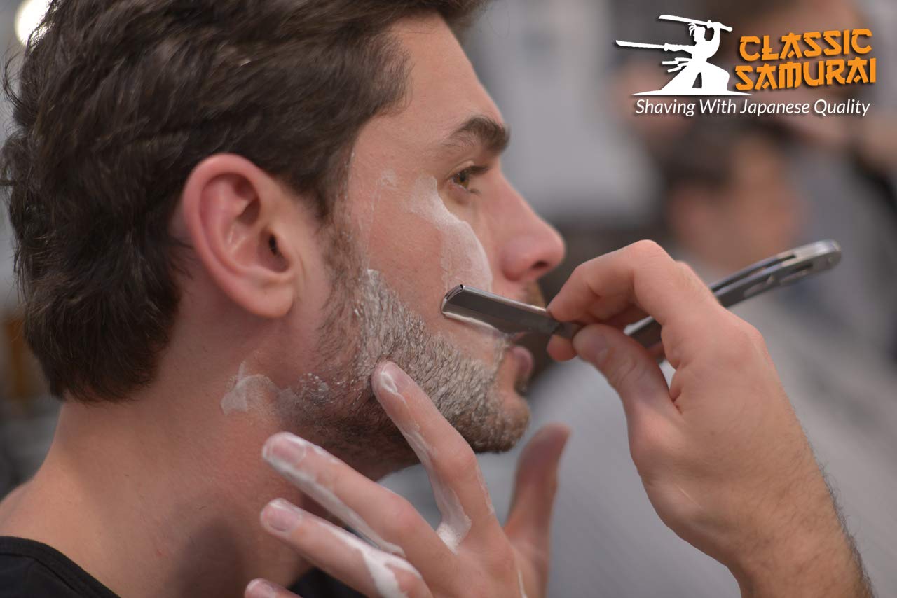 Ergonomic handle reduces fatigue during long shaving sessions.