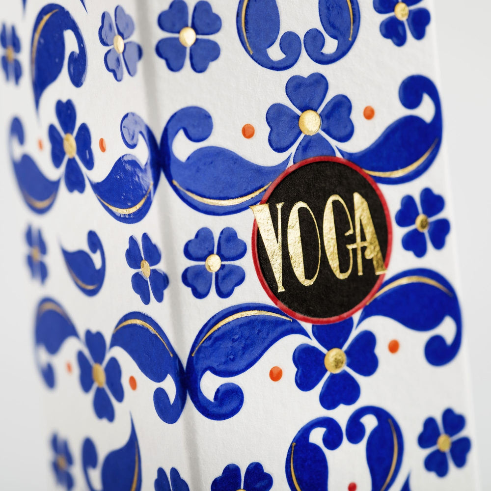 Ingredient view emphasizes jojoba, shea, macadamia, and argan oils for moisturization.