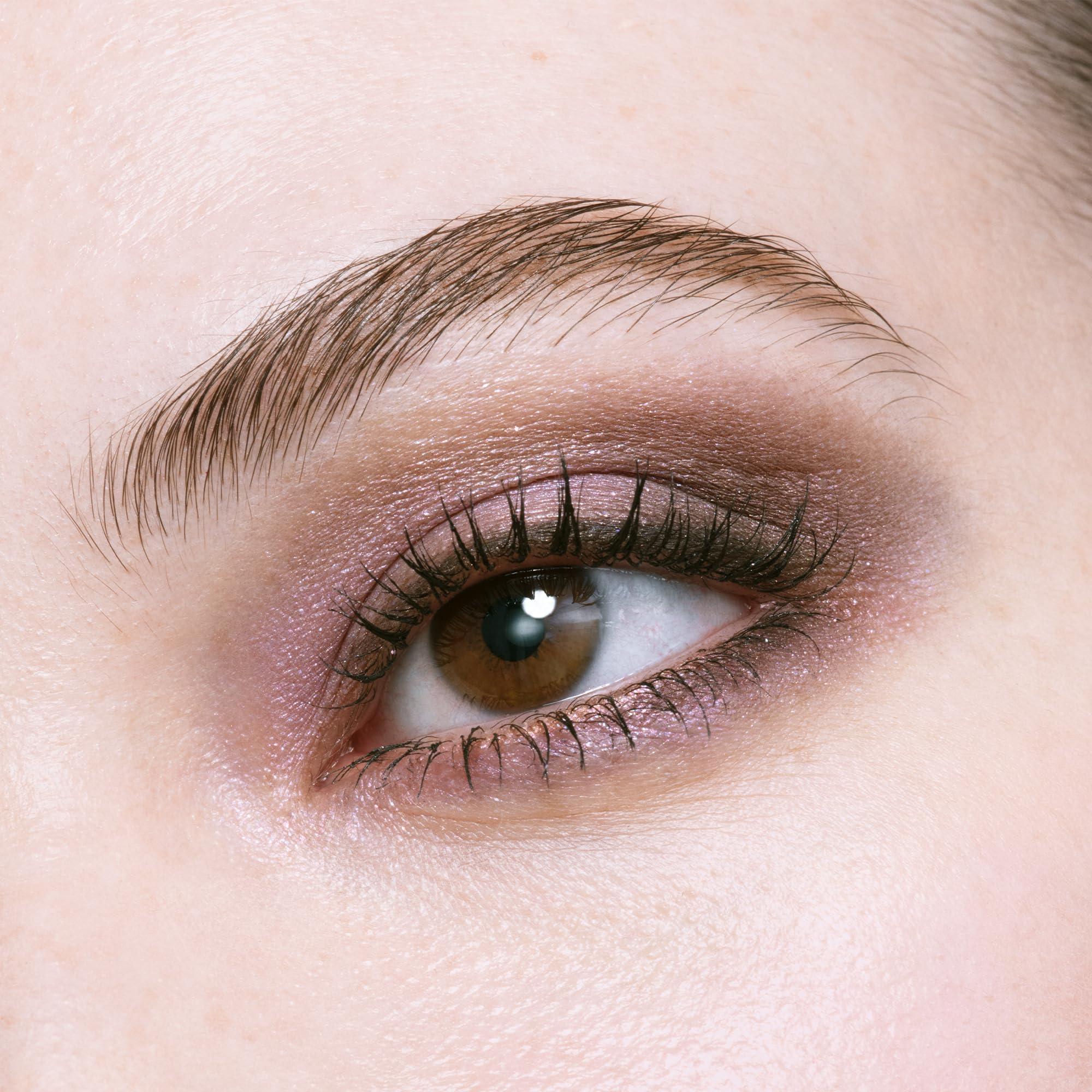 Walnut-brown shade delivers depth and shaping for a natural contour.
