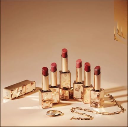 Cap and bar detailing on Shade 6 lipstick exudes luxury