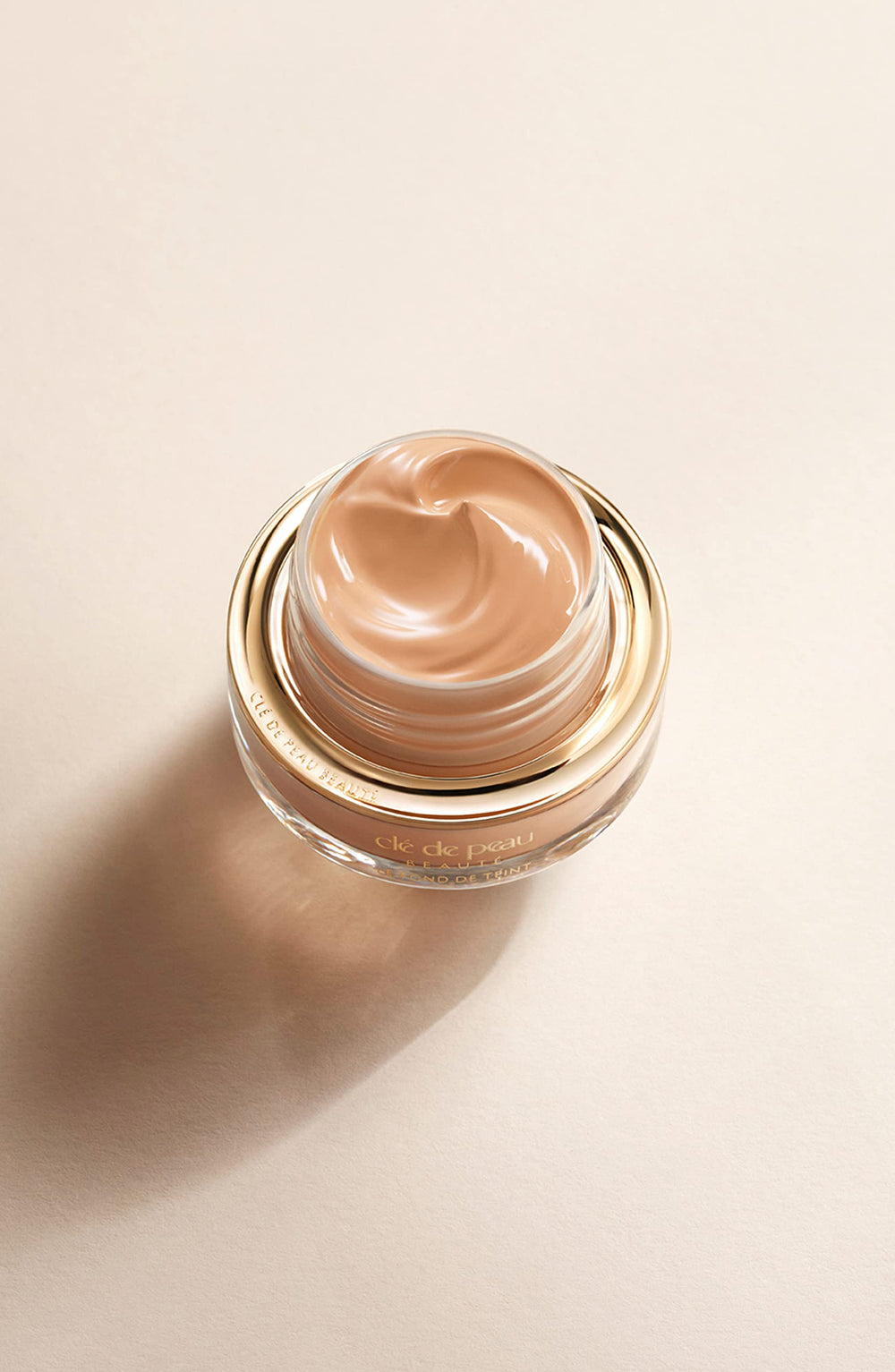 Cle de Peau Foundation ready-to-wear finish on skin for photo-ready glow
