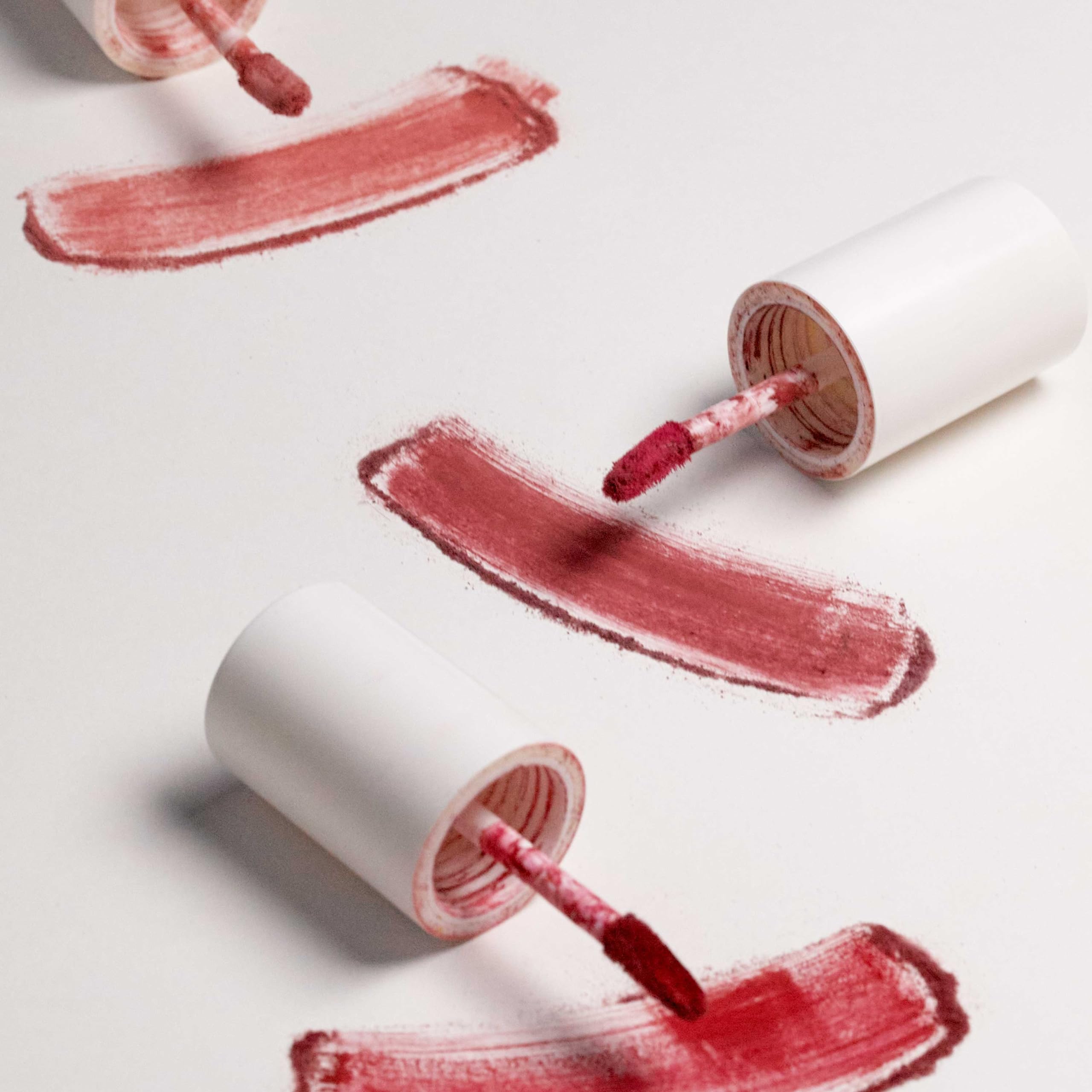 Image highlighting clean ingredients in CLE Lip Powder.