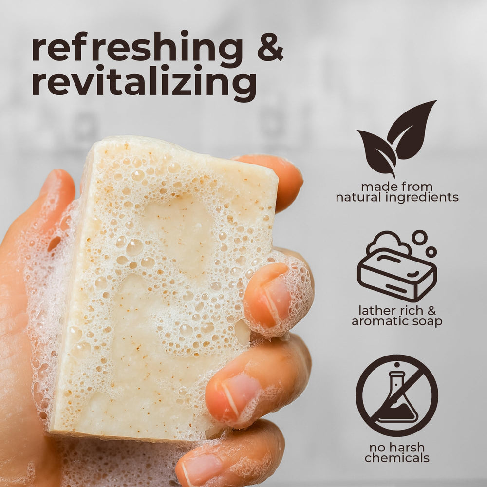 Cleanbar Rise and Shine bar close-up with peppermint and ginger for an energizing morning ritual.