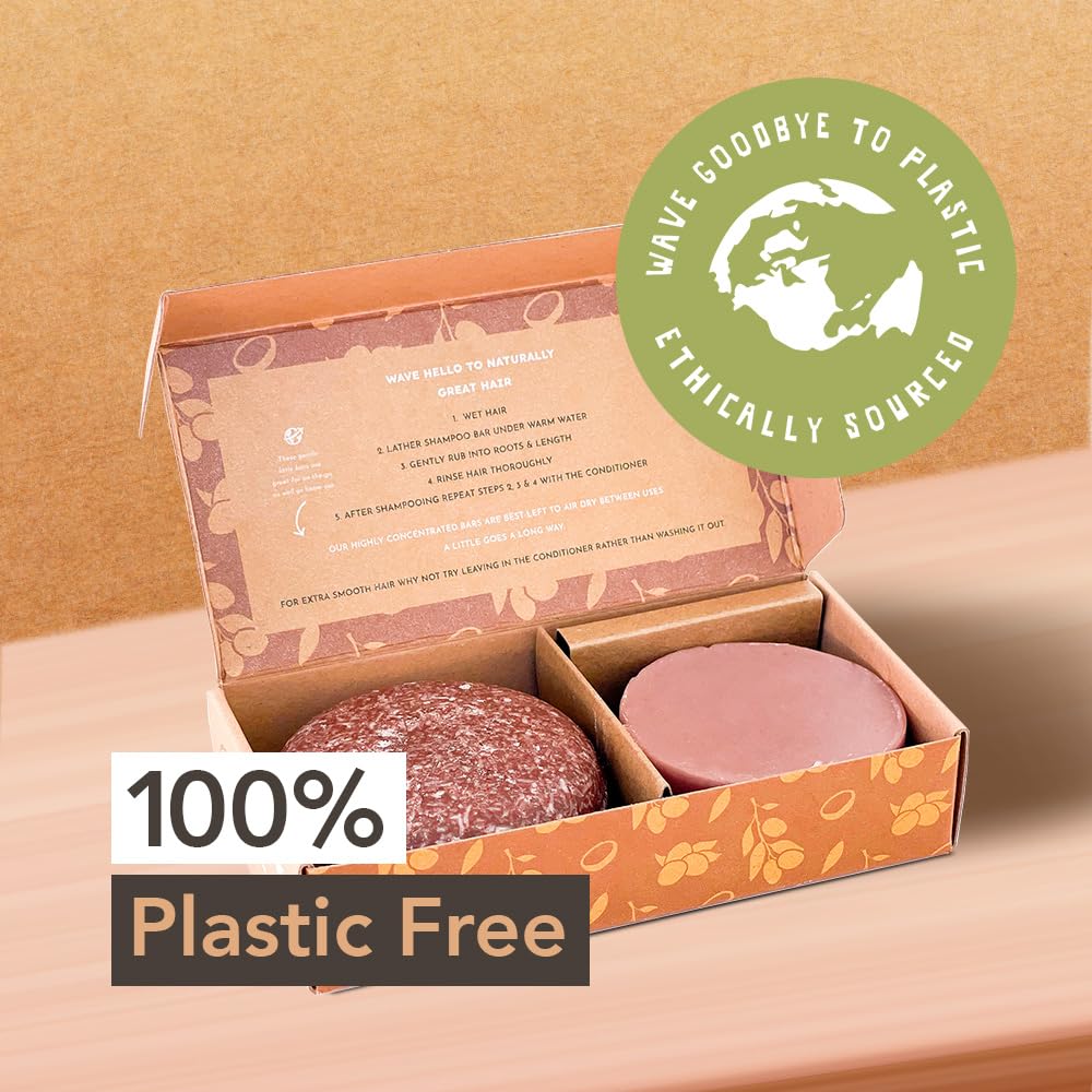 Clever Yoga Wave Shampoo Bar in shower demonstrates easy cleansing between uses.
