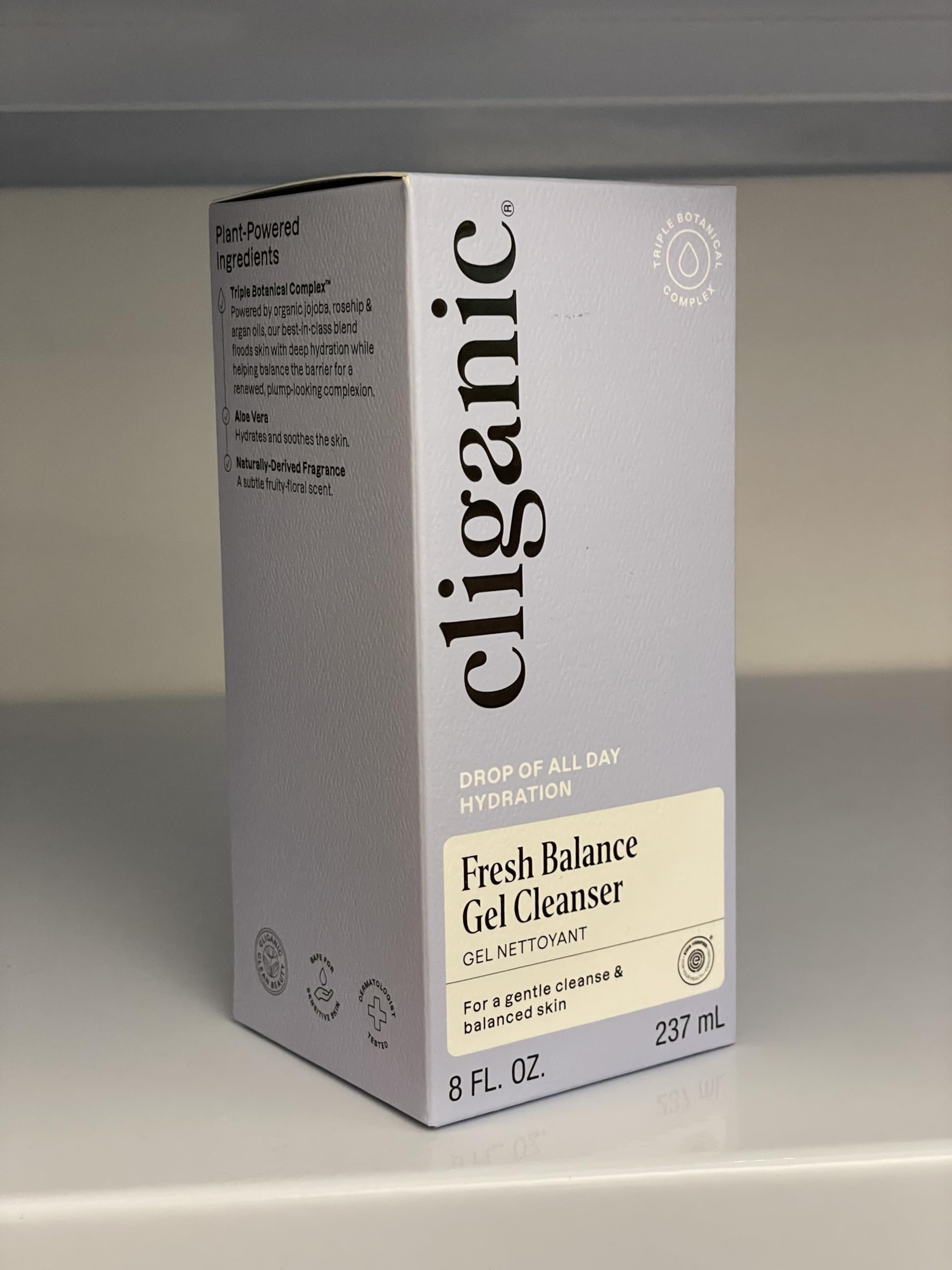 Cliganic Hydrating Gel Cleanser jojoba oil balance illustration emphasizes barrier-friendly care.