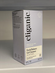 Cliganic Hydrating Gel Cleanser jojoba oil balance illustration emphasizes barrier-friendly care.