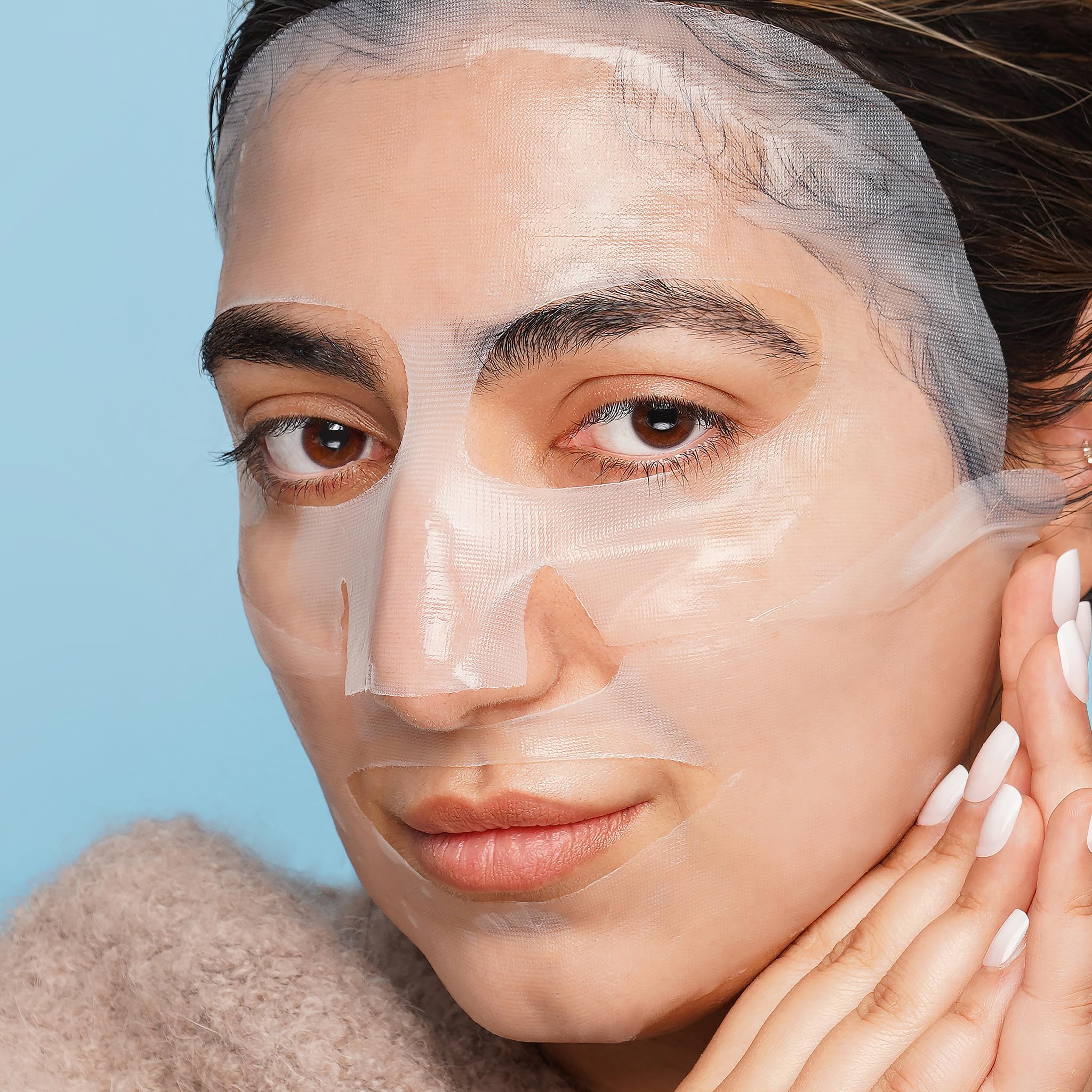 Cooling gel effect from Clinical Resolution mask cooling the skin.