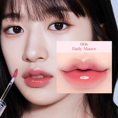 CLIO Crystal Glam Tint delivers a glossy glass-like finish with instant shine.