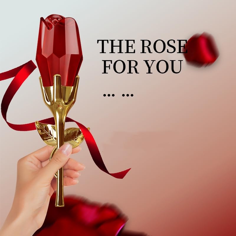 CLY AMS Rose note close-up reveals geranium and rose detailing.