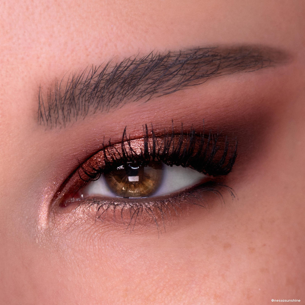 ColourPop Smoke N Roses smoky-eye application demonstrates blendable formulas.