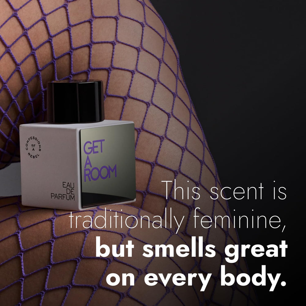 Spray mist in action, easy application of Get A Room EDP.