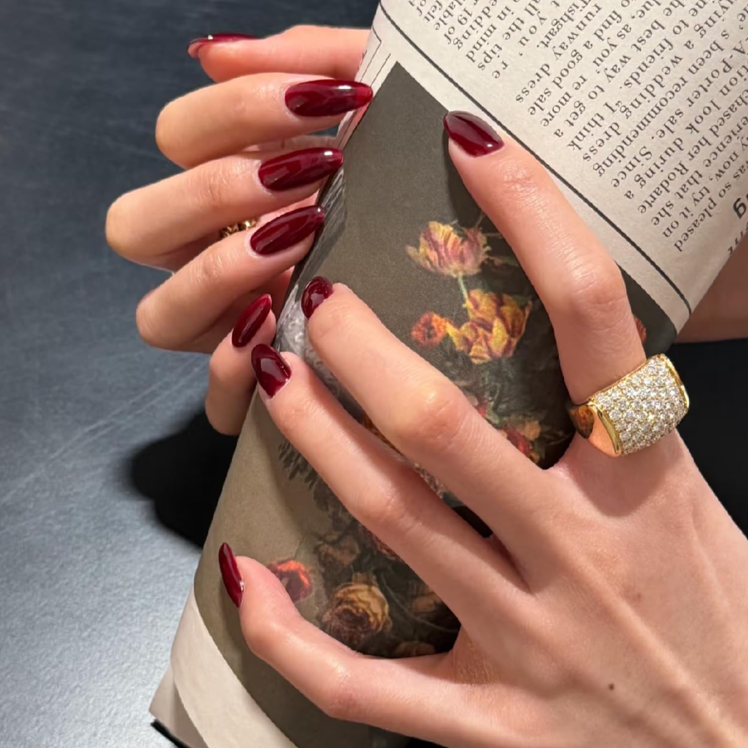 COSMOO Base Coat and Top Coat pairing to extend wear and shine.