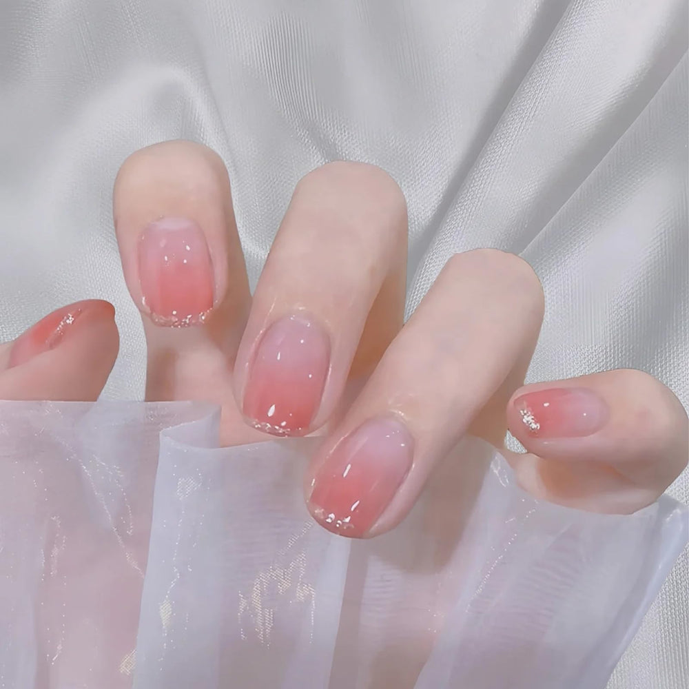 COSMOO Gift-ready packaging idea for nail lovers and friends.