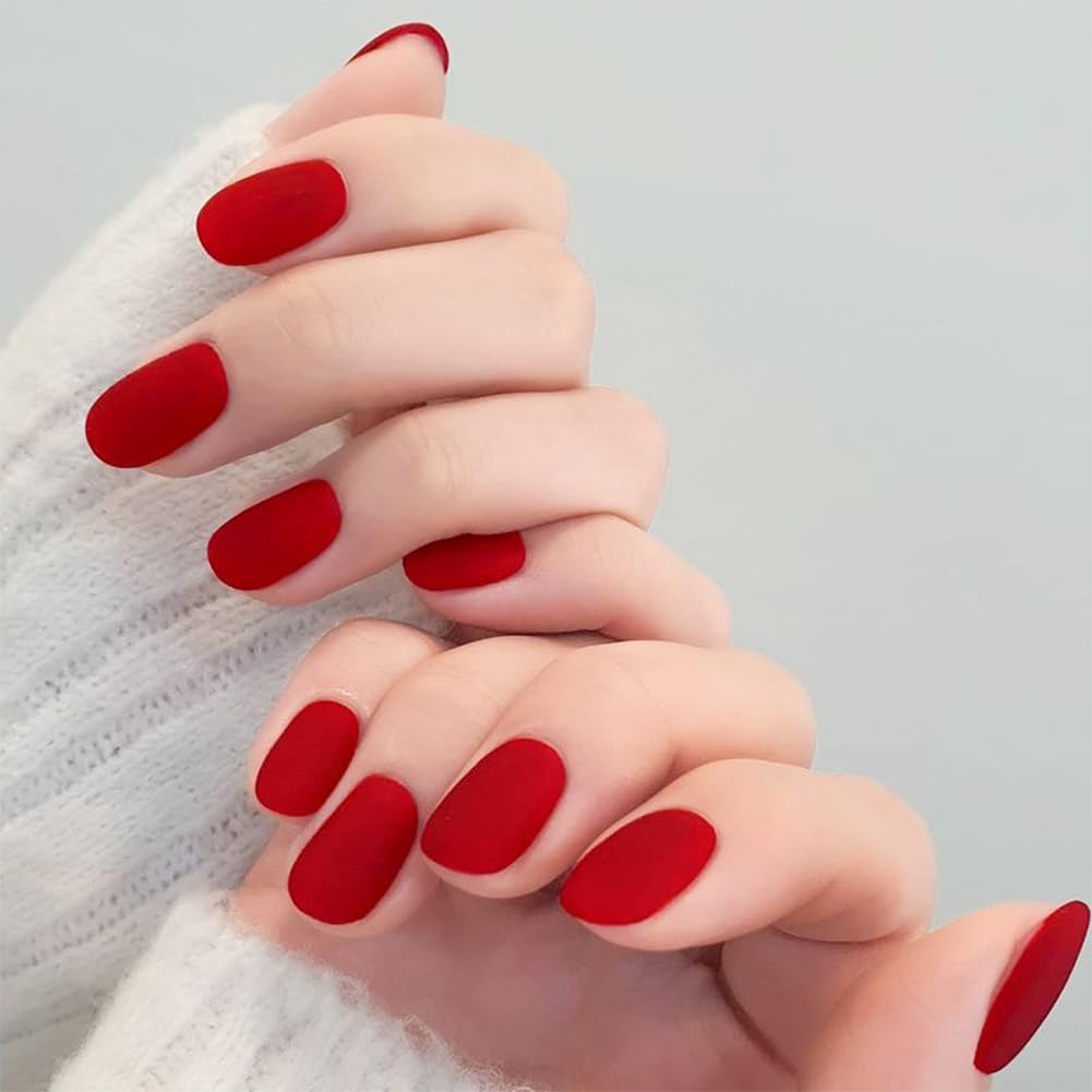 COSMOO velvet matte finish enhances red tones for a soft, sophisticated look