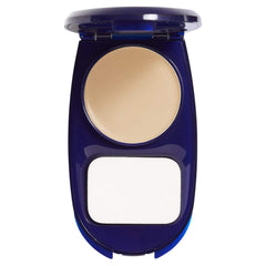 CoverGirl Aquasmooth SPF20 compact foundation application finish demonstrates liquid-to-powder texture.