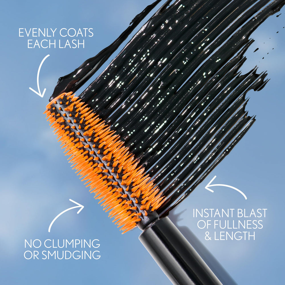 Lash Blast close-up on lashes for dramatic volume without flakes