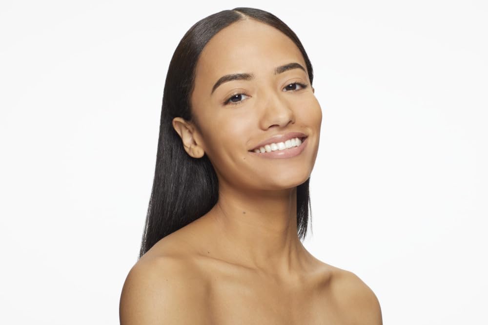 COVERGIRL Outlast Extreme Wear Soft Sable finish on skin for matte look