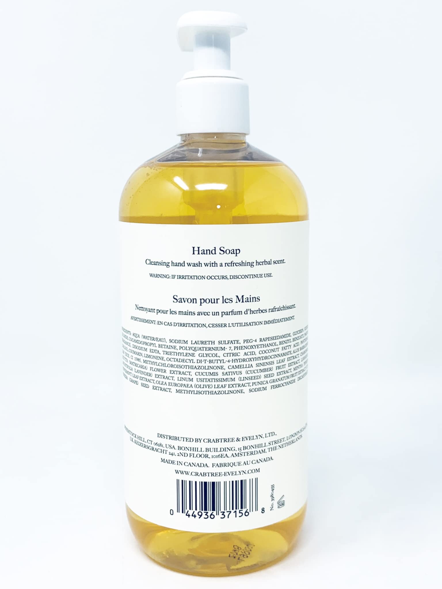 Gardeners hand soap lather showing herbal fragrance and gentle cleansing action.