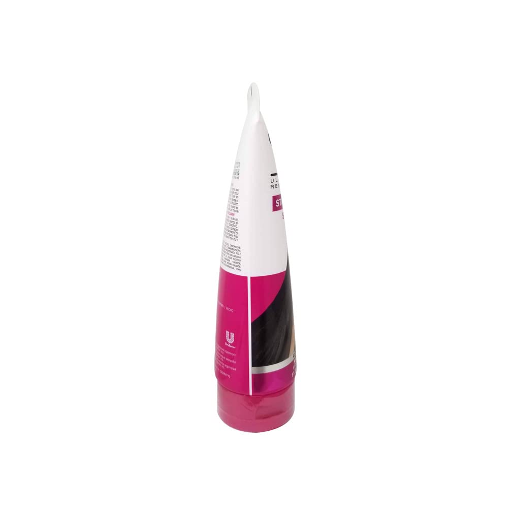Cream Silk Standout Straight hair after use reveals detangled, smooth strands.