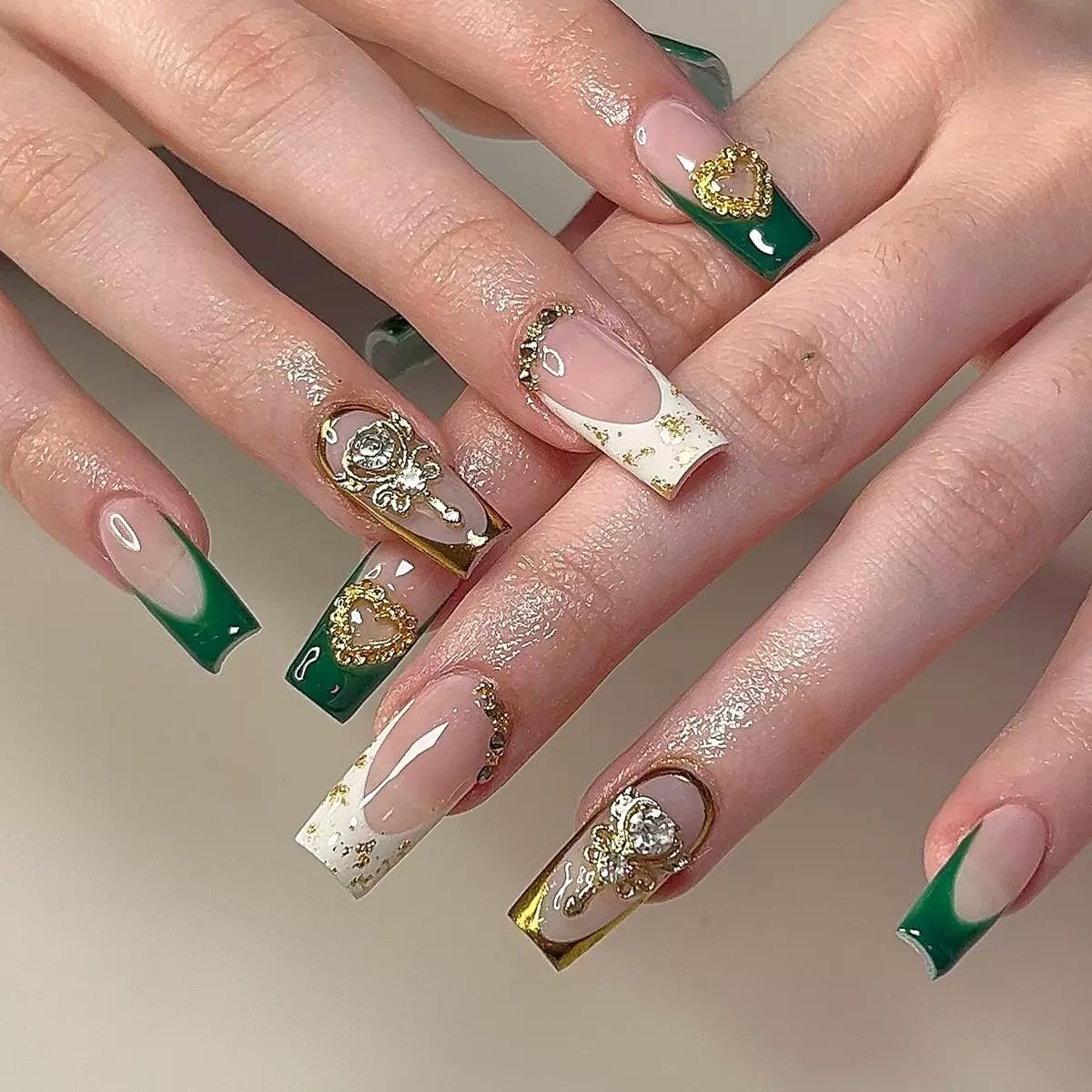CTTHNBD Green French Tip nails offer a chic, salon-ready manicure.
