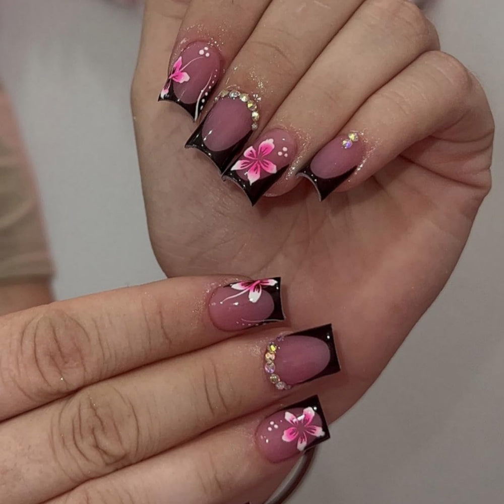 CTTHNBD pink flower design nails add delicate detail to your manicure.