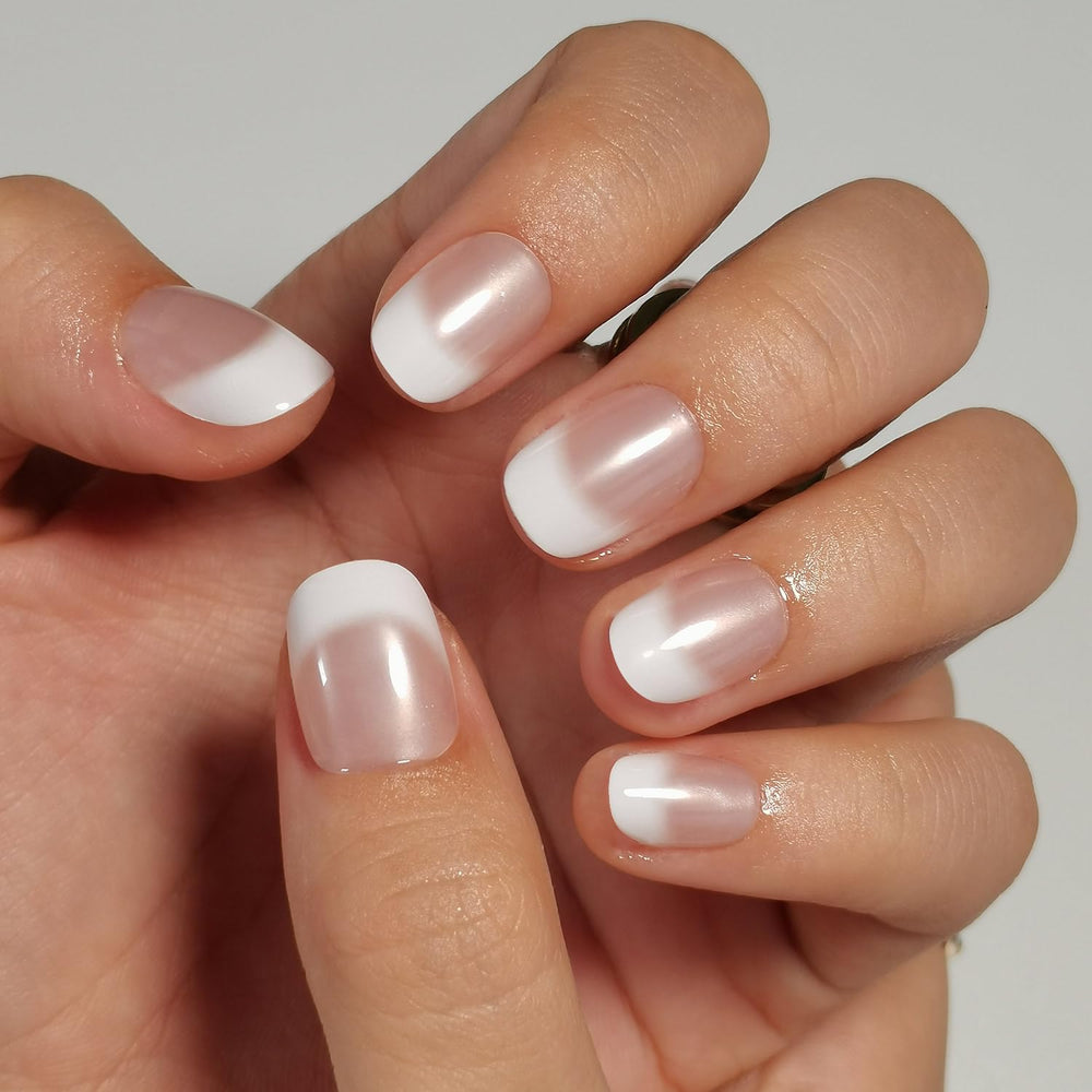 CurvLife jelly glue stickers aid easy, reusable nail application.