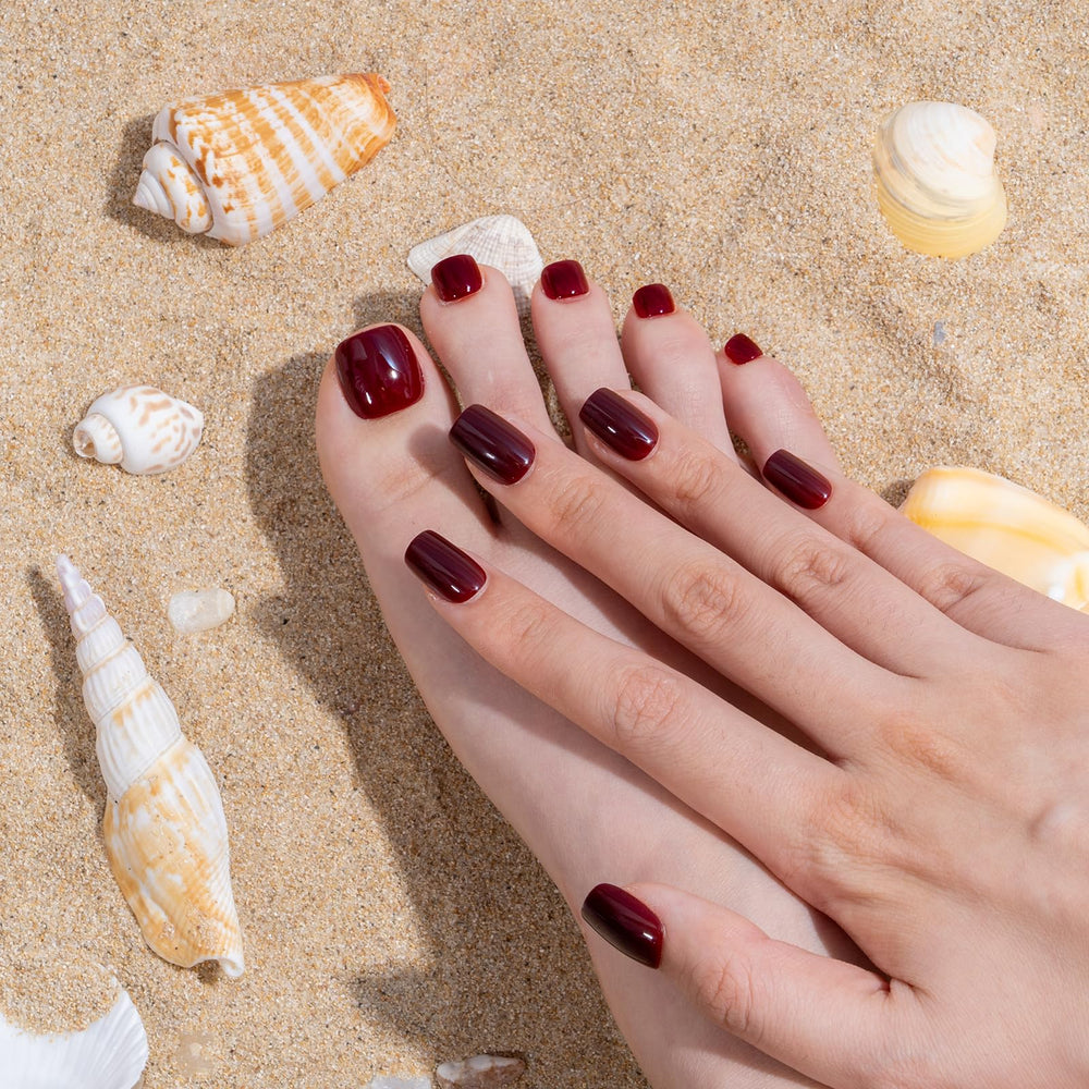 Curvlife 24pcs nail set with 12 sizes ensures a full, comfortable fit.