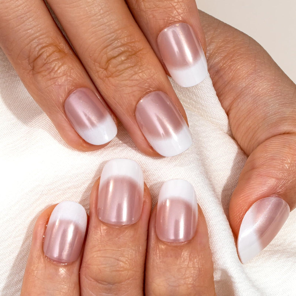 CurvLife 24-piece kit packaging highlights complete DIY manicure.