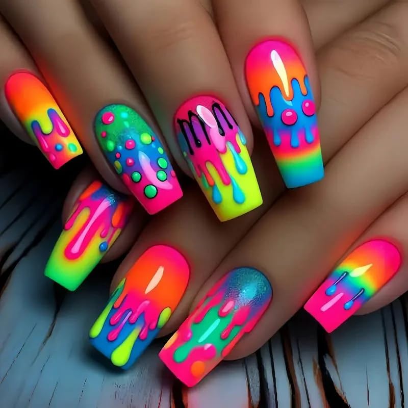 CurvLife press-on nails 32-piece set, ready for quick, salon-quality manicures at home.