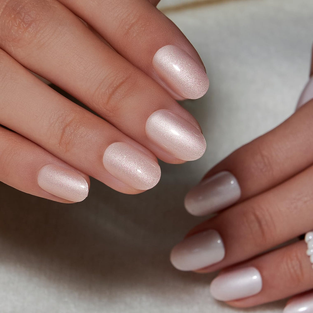 Curvlife Moonlight Pearly Shimmer nails ideal for events and quick styling.