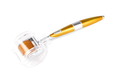 CYSSUS storage case keeps the derma roller secure between uses.