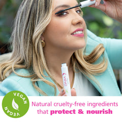 Dabalash Daba Duo cactus-shaped brush for precise definition.