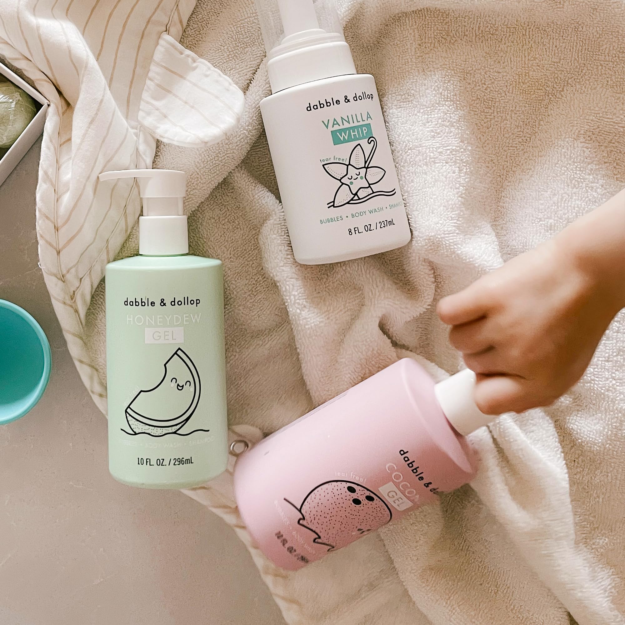 Dabble & Dollop Honeydew scent bottle highlights fruity, refreshing bath-time fragrance.