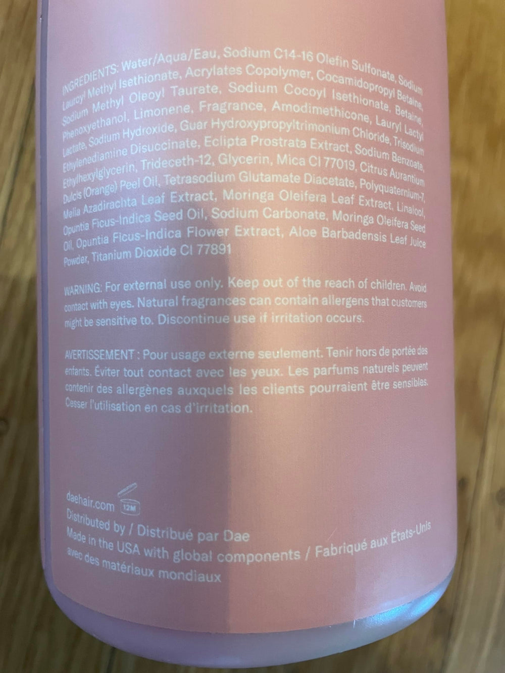 DAE Signature Shampoo adds soft shine to straight and wavy hair