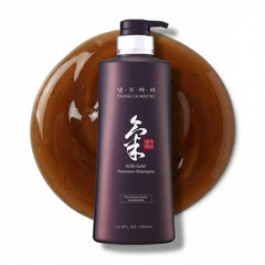 Daeng Gi Meo Ri Ki Gold Premium Shampoo bottle highlighting ginseng for scalp nourishment.