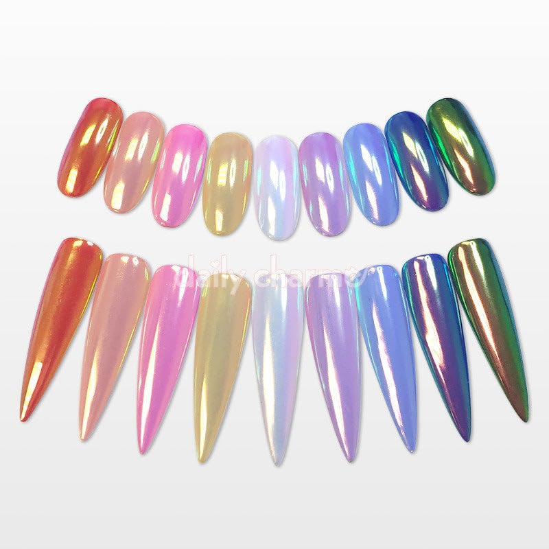 Daily Charme base gel ensures even layers for flawless chrome application.