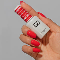 Daisy DND Blossom lacquer bottle highlights matching red shade for quick at-home nail color