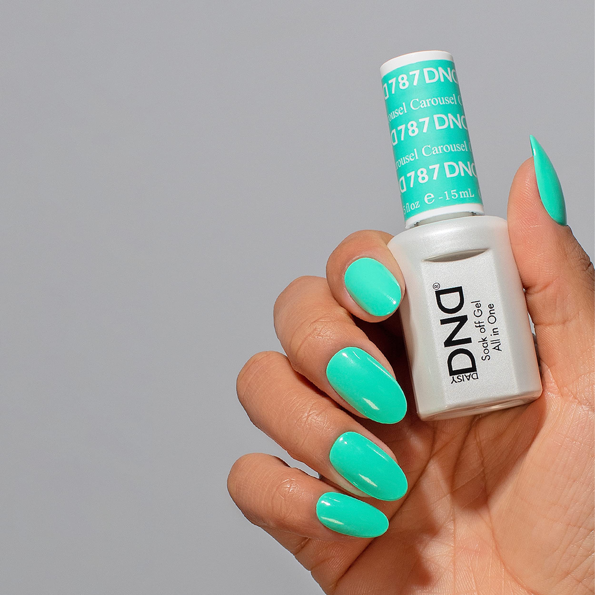 Daisy DND matching air-dry lacquer in blue complements the gel polish shade.