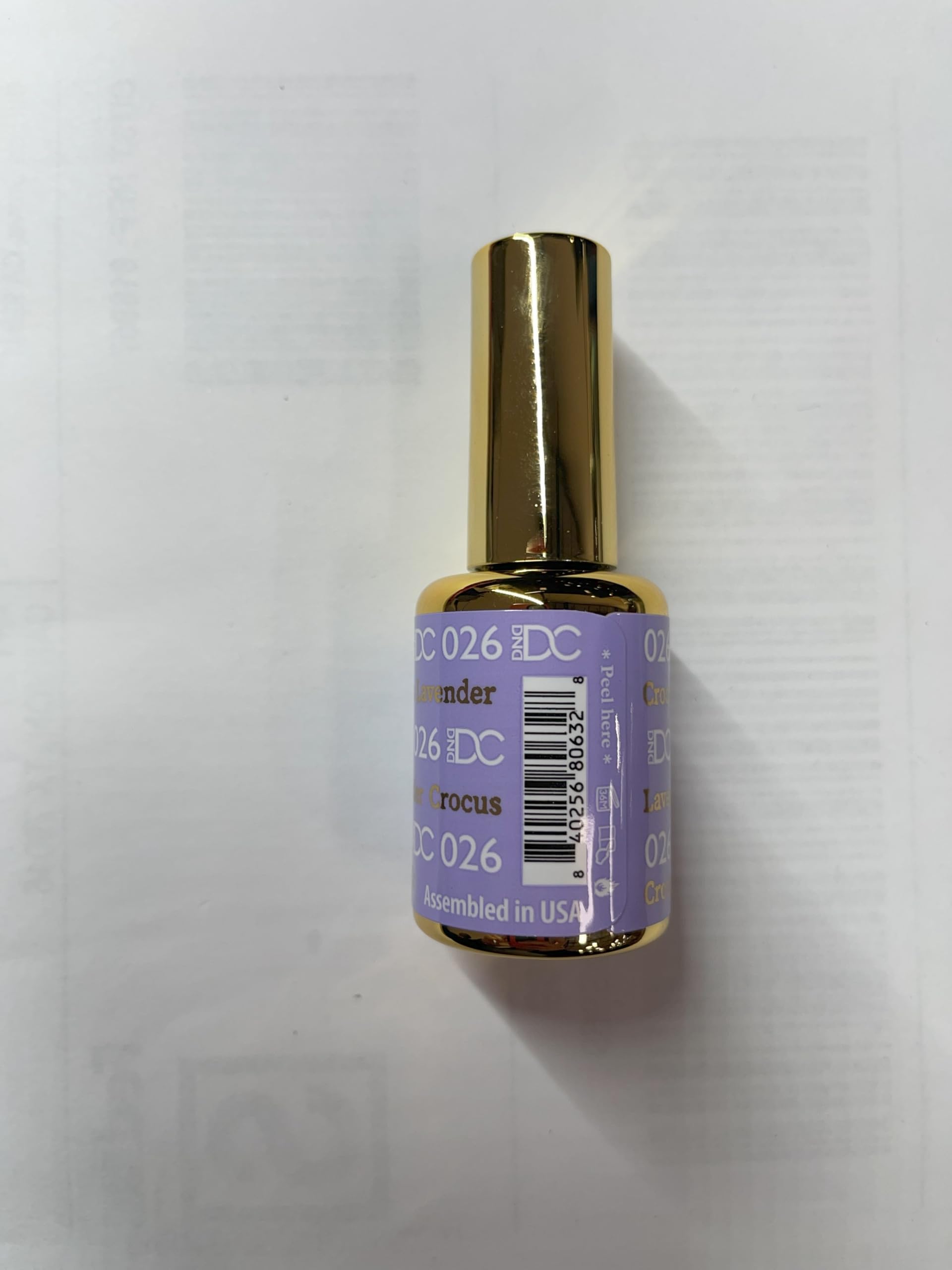 Daisy DND DC Gel Polish chip free finish closeup for lasting wear