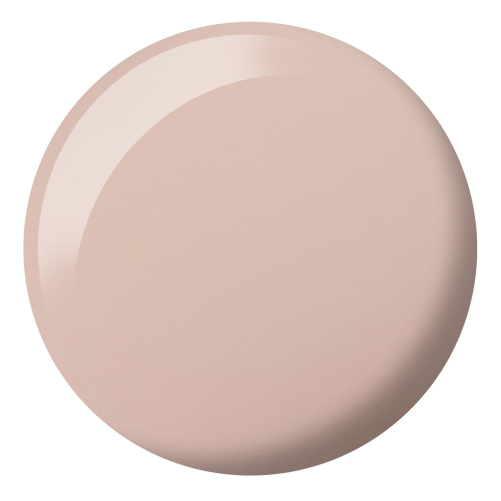 DAISY DND lacquer closeup demonstrates smooth application and quick air-dry results.