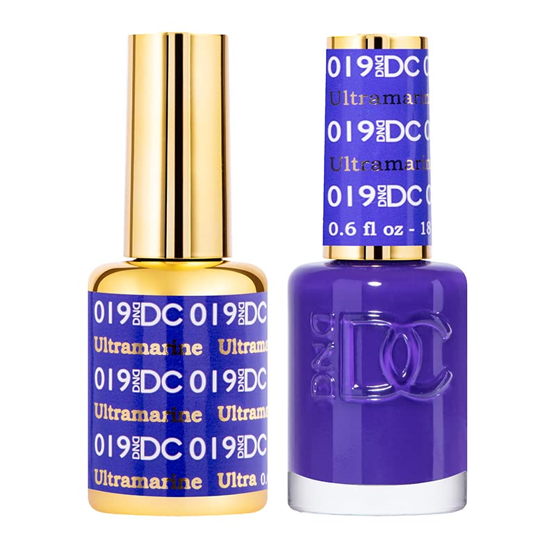 Daisy DND DC Ultramarine gel polish bottle shows a rich blue shade.