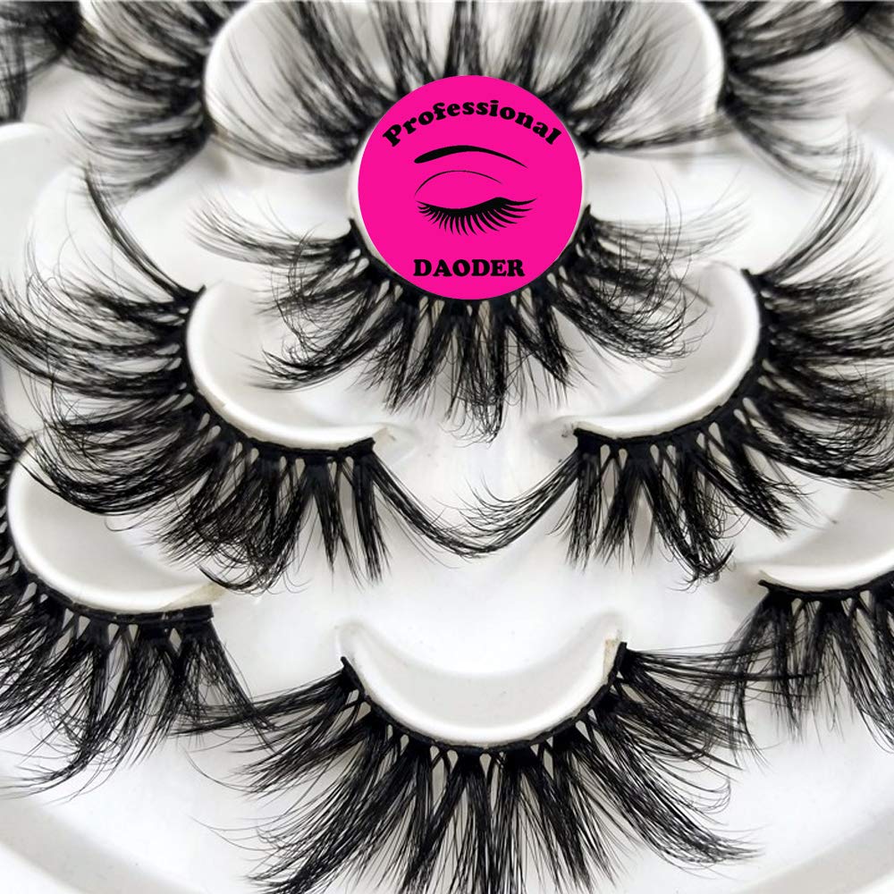 DAODER handmade lashes feel lightweight and comfortable.