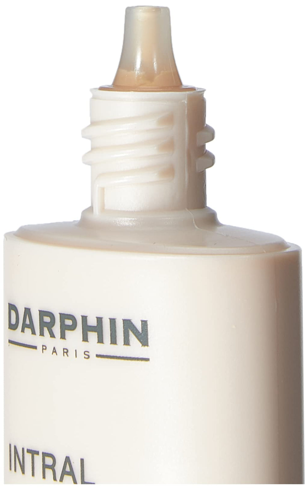 Application around the eye area demonstrates protection on delicate skin.