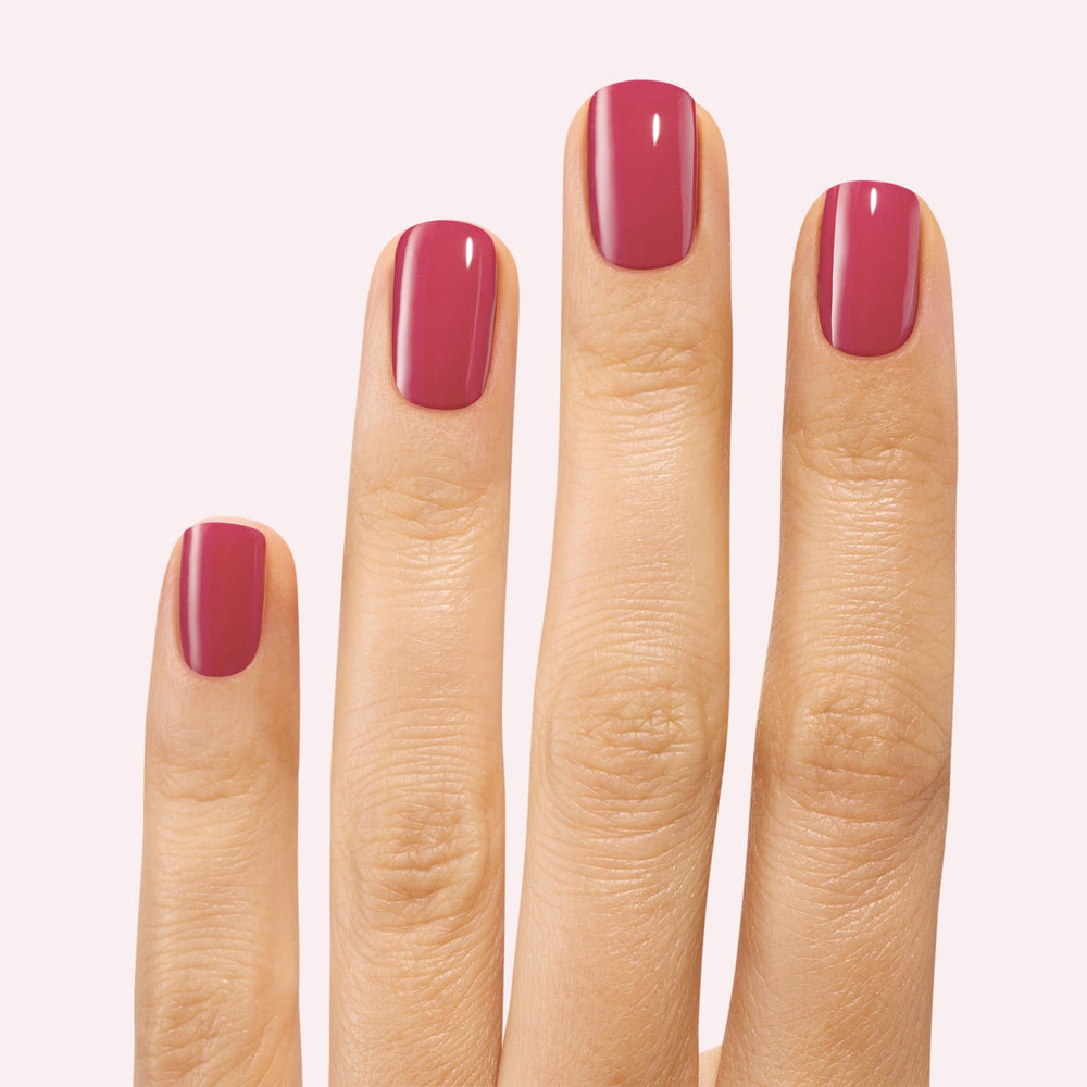 Dashing Diva Gloss Desert Neutrals kitten nails close-up with smooth gel finish