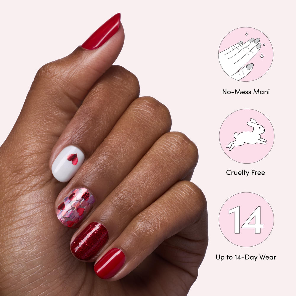 Dashing Diva gel strips require no dry time for easy manicure.