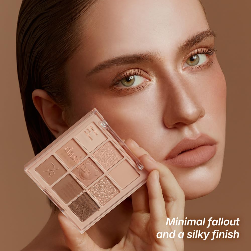 dasique Shadow Palette #28 Brown Bear crease blending shows depth with warm brown tones